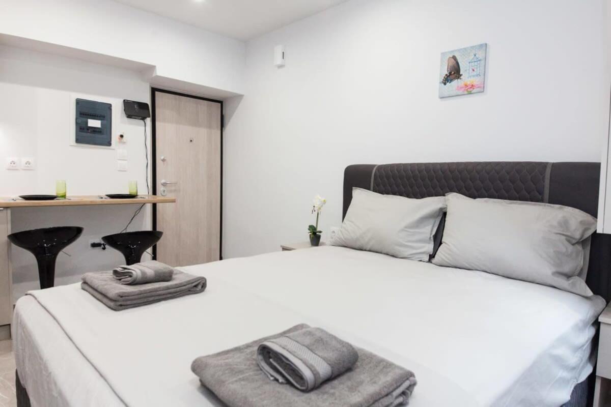 Apartmán Brand New Urban Getaway Next To Megaro Mousikis Atény Exteriér fotografie