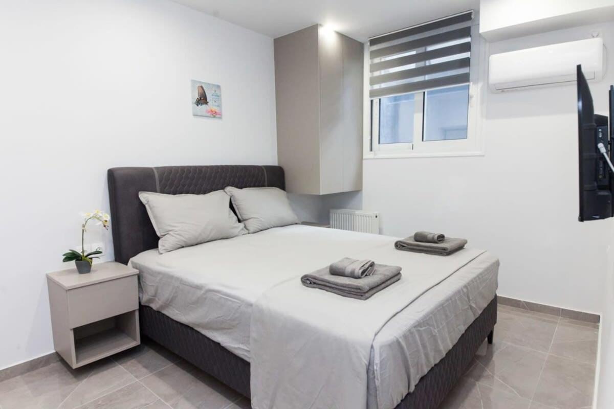 Apartmán Brand New Urban Getaway Next To Megaro Mousikis Atény Exteriér fotografie